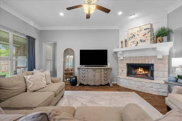 904 Cozy Hollow CT, Friendswood, TX 77546