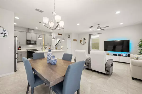 5733 COLONY GLEN RD, Lithia, FL 33547