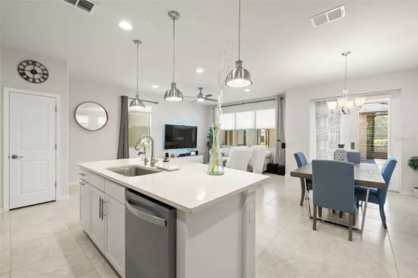 5733 COLONY GLEN RD, Lithia, FL 33547