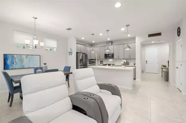 5733 COLONY GLEN RD, Lithia, FL 33547