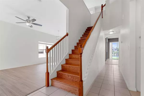 2238 ROANOKE SPRINGS DR, Ruskin, FL 33570