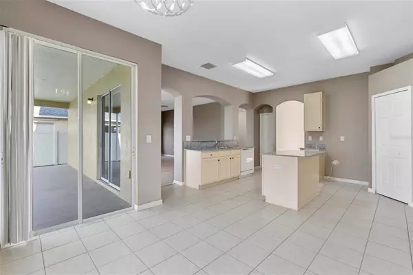 2238 ROANOKE SPRINGS DR, Ruskin, FL 33570