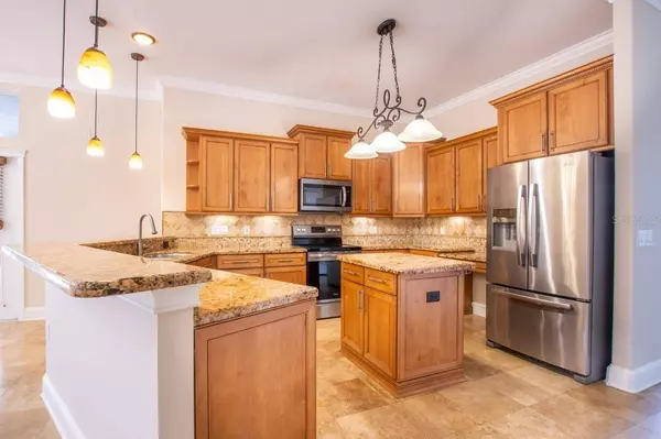 3818 CARDENAL AVE, Ruskin, FL 33573