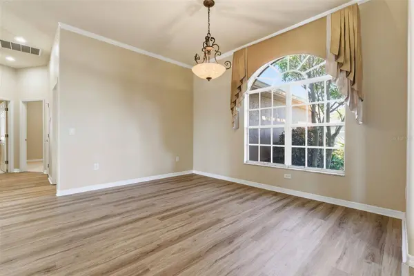 915 VISTA VERDE LN, Sun City Center, FL 33573