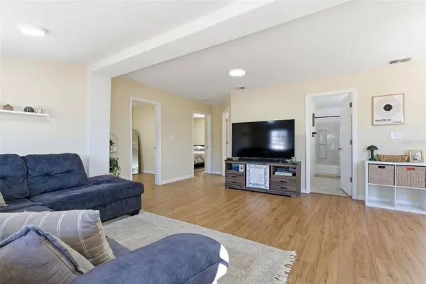 7507 N ORLEANS AVE, Tampa, FL 33604