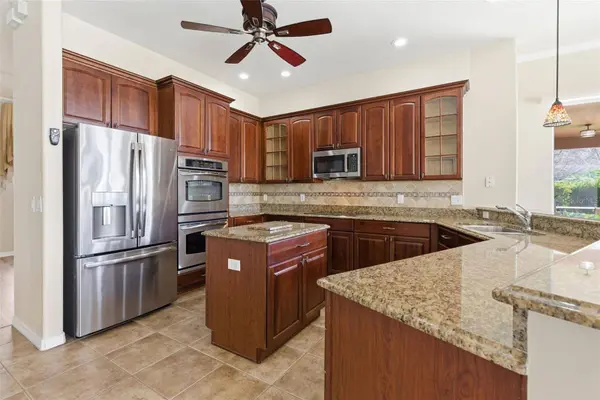915 VISTA VERDE LN, Sun City Center, FL 33573