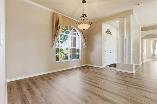 915 VISTA VERDE LN, Sun City Center, FL 33573