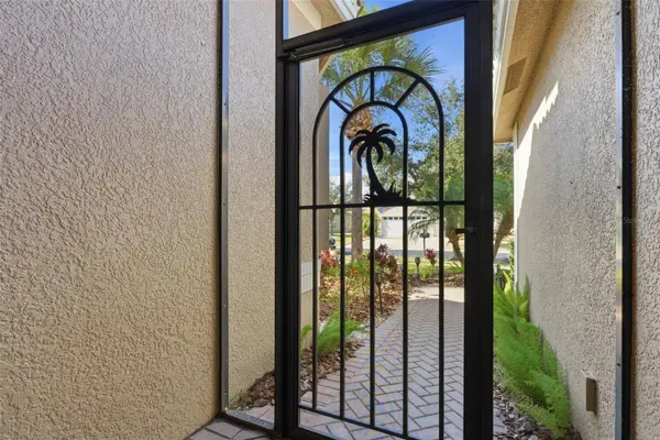 16207 CAPE CORAL DR, Wimauma, FL 33598