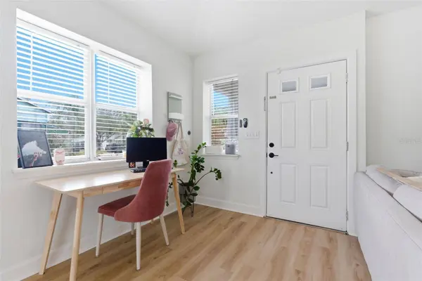 110 W CAYUGA ST, Tampa, FL 33603