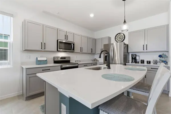 475 MANGROVE SHADE CIR, Apollo Beach, FL 33572