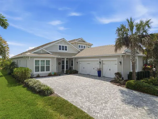 8245 GRANDE SHORES DR, Sarasota, FL 34240