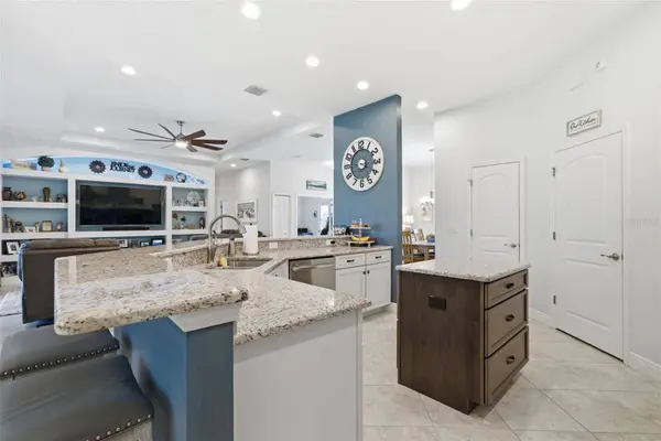 3840 CARDENAL AVE, Sun City Center, FL 33573