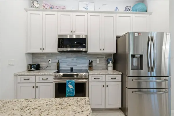 3840 CARDENAL AVE, Sun City Center, FL 33573