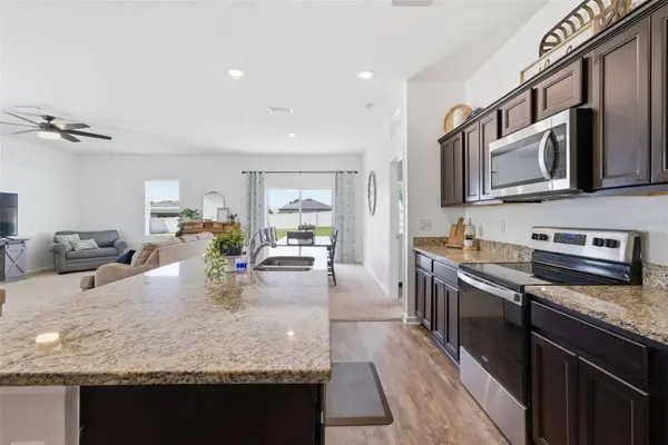 814 HIGHGATE OAKS PL, Seffner, FL 33584