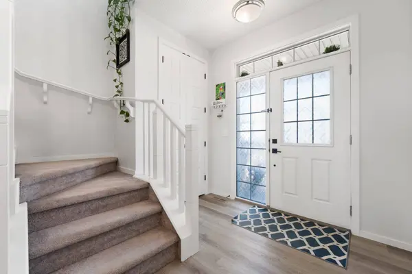 633 Windrow MNR SW, Airdrie, AB T4B 5H5