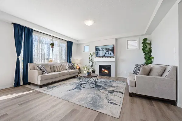 633 Windrow MNR SW, Airdrie, AB T4B 5H5