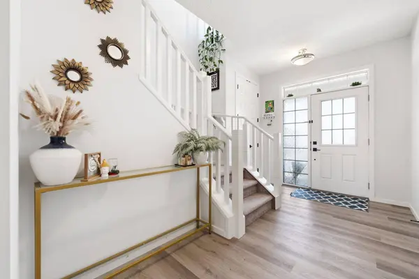 633 Windrow MNR SW, Airdrie, AB T4B 5H5