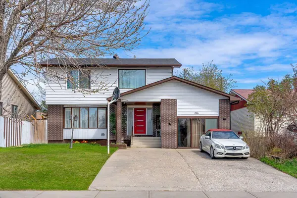 316 Templeton CIR NE, Calgary, AB T1Y 3Z2