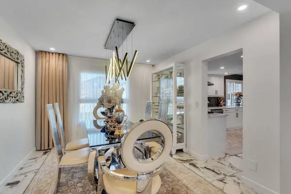 316 Templeton CIR NE, Calgary, AB T1Y 3Z2