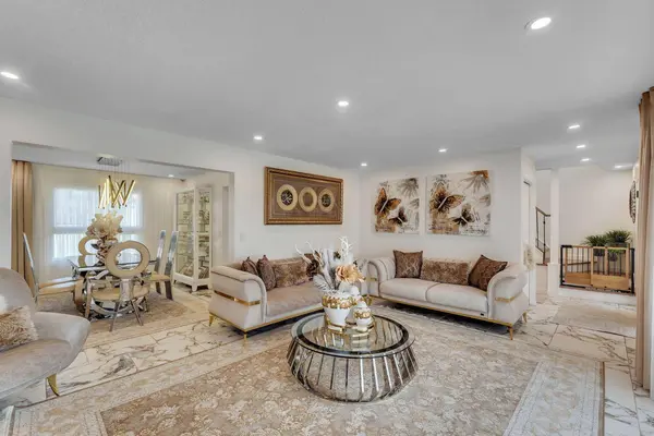316 Templeton CIR NE, Calgary, AB T1Y 3Z2