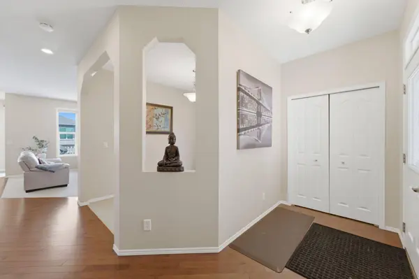 107 Everoak GN SW, Calgary, AB T2Y 0J6