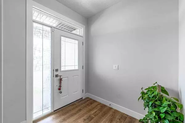 62 Cityspring MNR NE, Calgary, AB T3N1Z8