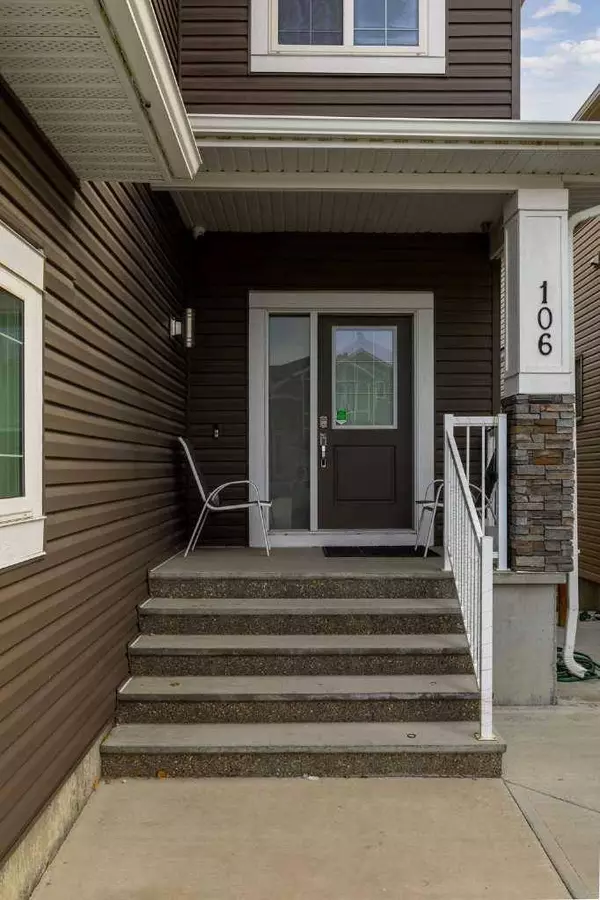 106 Baysprings GDNS SW, Airdrie, AB T4B5C6