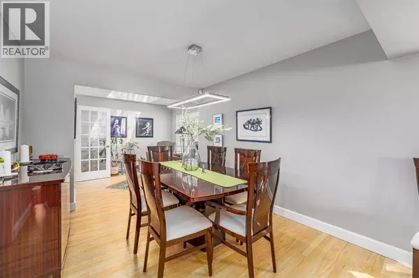 2604 11 Avenue NW, Calgary, AB T2N1H7