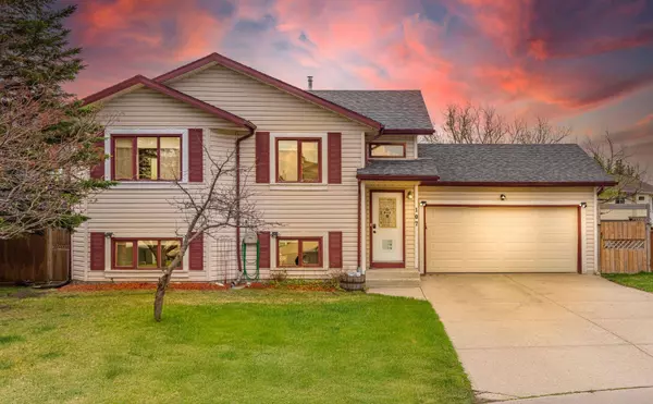 107 Downey PL, Okotoks, AB T1S1H3