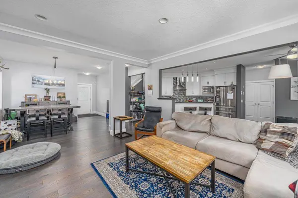 334C Silvergrove PL NW, Calgary, AB T3B 4T6