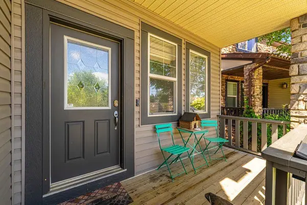 334C Silvergrove PL NW, Calgary, AB T3B 4T6