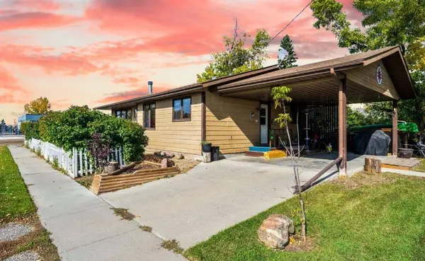 1302 Mountain AVE, Rural Foothills County, AB T0L0J0