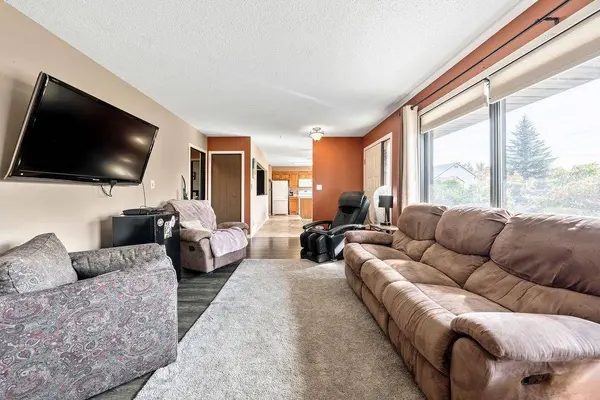 1302 Mountain AVE, Rural Foothills County, AB T0L0J0