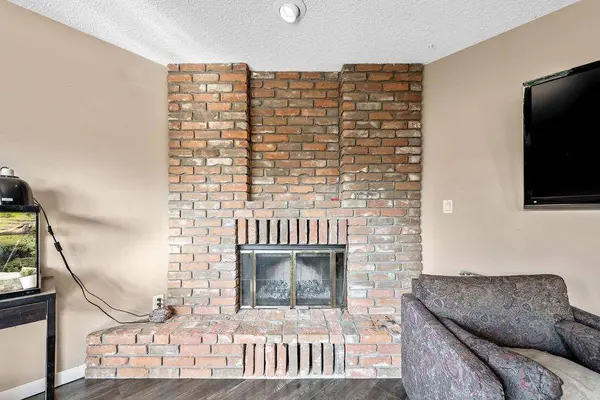 1302 Mountain AVE, Rural Foothills County, AB T0L0J0