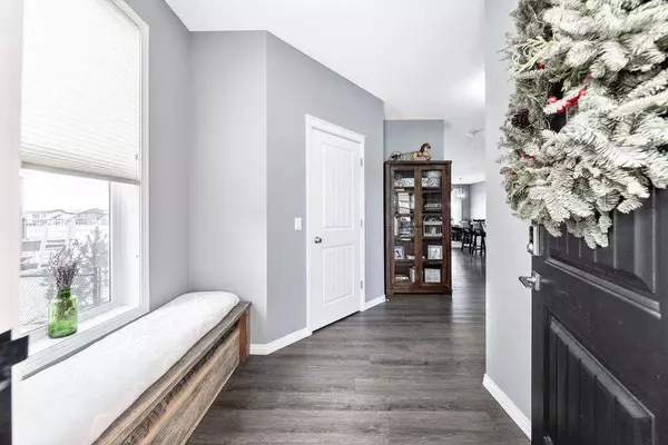 6 Ranchers Bay, Okotoks, AB t1s0p2