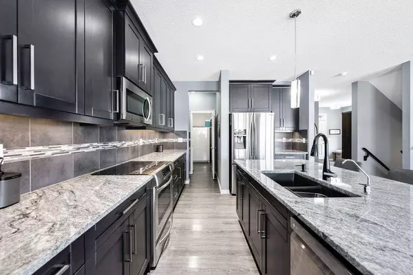 6 Ranchers Bay, Okotoks, AB t1s0p2