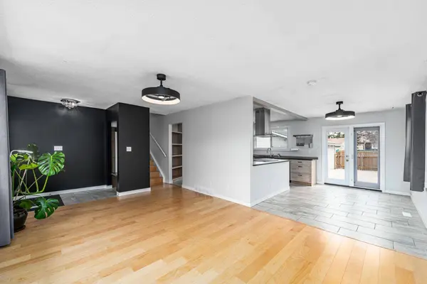 5207 5 AVE SE, Calgary, AB T2A4X9