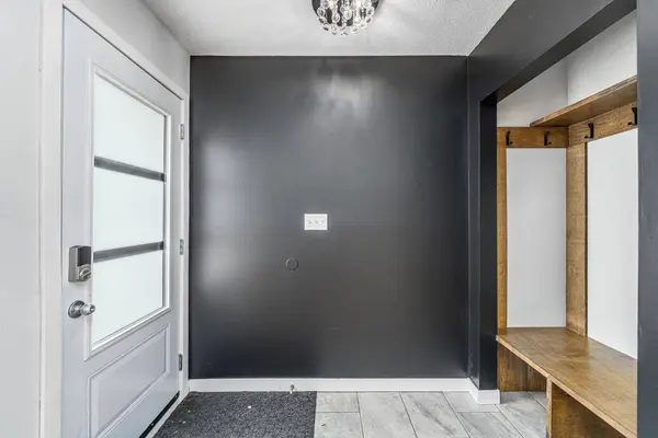 5207 5 AVE SE, Calgary, AB T2A4X9