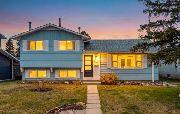 5207 5 AVE SE, Calgary, AB T2A4X9