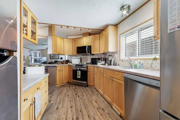 806 Beckner CRES, Carstairs, AB T0M 0N0