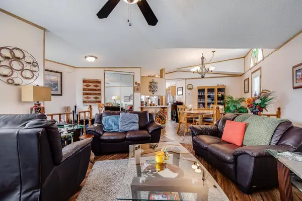 806 Beckner CRES, Carstairs, AB T0M 0N0