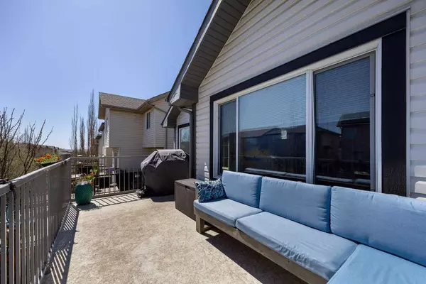 105 Sunset HTS, Cochrane, AB T4C 0C8