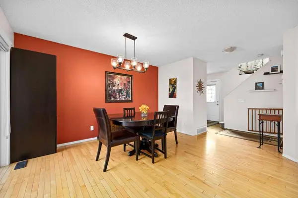 73 Sunset HTS, Cochrane, AB T4C 0C7