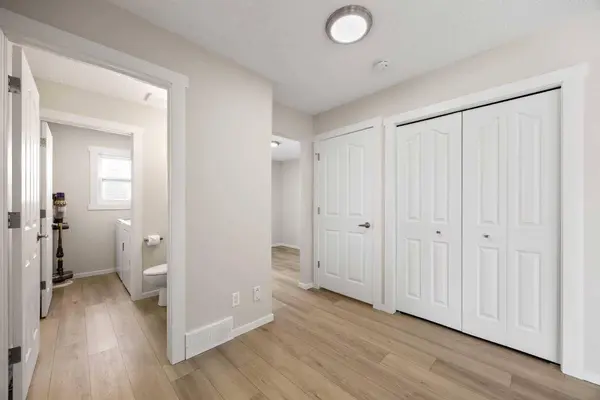 53 Riverview Close, Cochrane, AB T4C 1K7