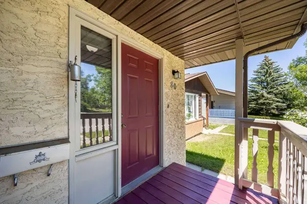 80 Macewan DR NW, Calgary, AB T3K 2P7