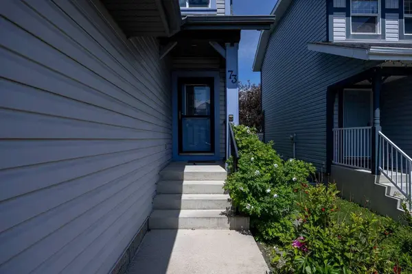 73 Sunset HTS, Cochrane, AB T4C 0C7