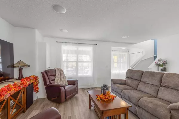 2348 Reunion Rise NW, Airdrie, AB T4B 0M5