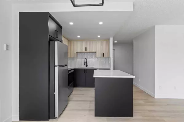 235 15 AVE SW #305, Calgary, AB T2R 0P6