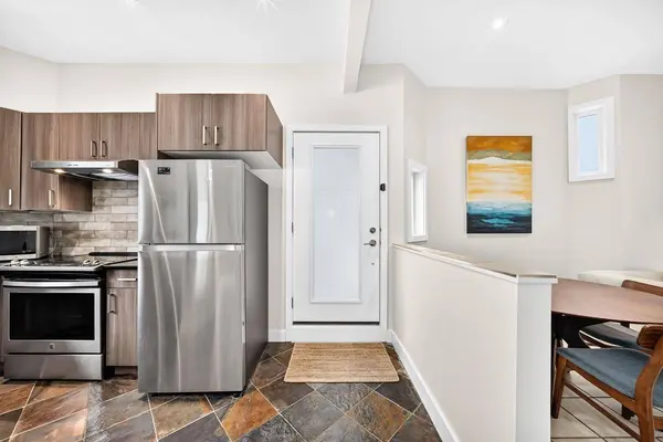 605 N 15 AVE SW #27, Calgary, AB T2R 0R4