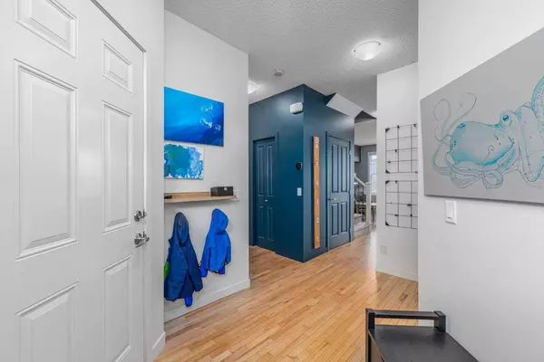 155 Silverado Skies Link SW #303, Calgary, AB T2X 0K6